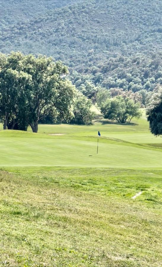 - Domaine Du Golf